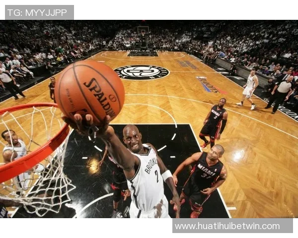 林葳半场替补出战表现低迷6分钟内仅得1分并犯规1次