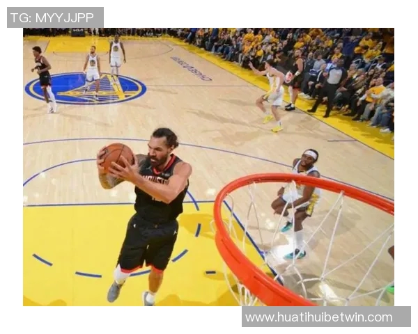 普尔上半场表现平平三分命中率低迷但罚球全中助球队保持竞争力 普尔上半场表现平平三分命中率低迷但罚球全中助球队保持竞争力