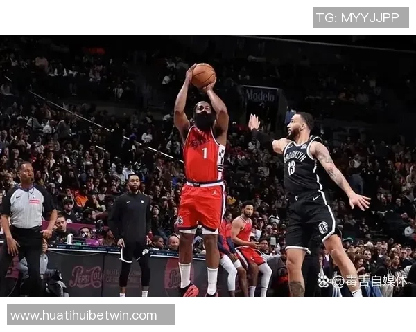 哈登得分25难救主快船战绩仅为2胜6负令人担忧 哈登得分25难救主快船战绩仅为2胜6负令人担忧