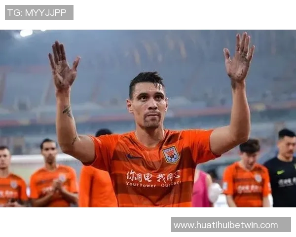 泰山功勋外援巴力斯塔重温旧梦在表演赛中闪耀破门展现默契